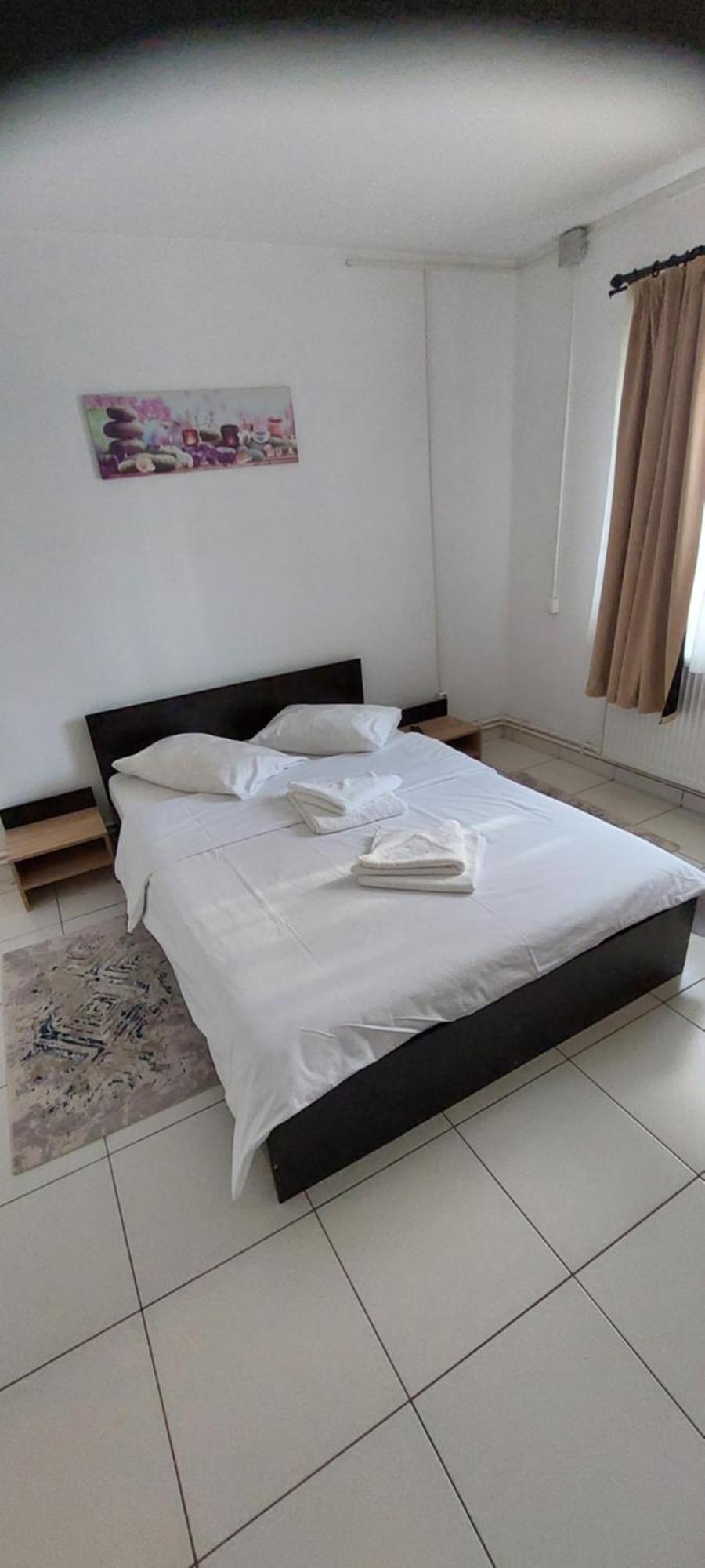 Apartament Octav Deva Exterior photo